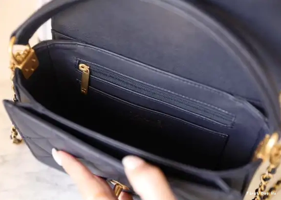 Firstbag Ru FLAP WITH MEDIUM BAG HANDLE TOP CHANEL 0610